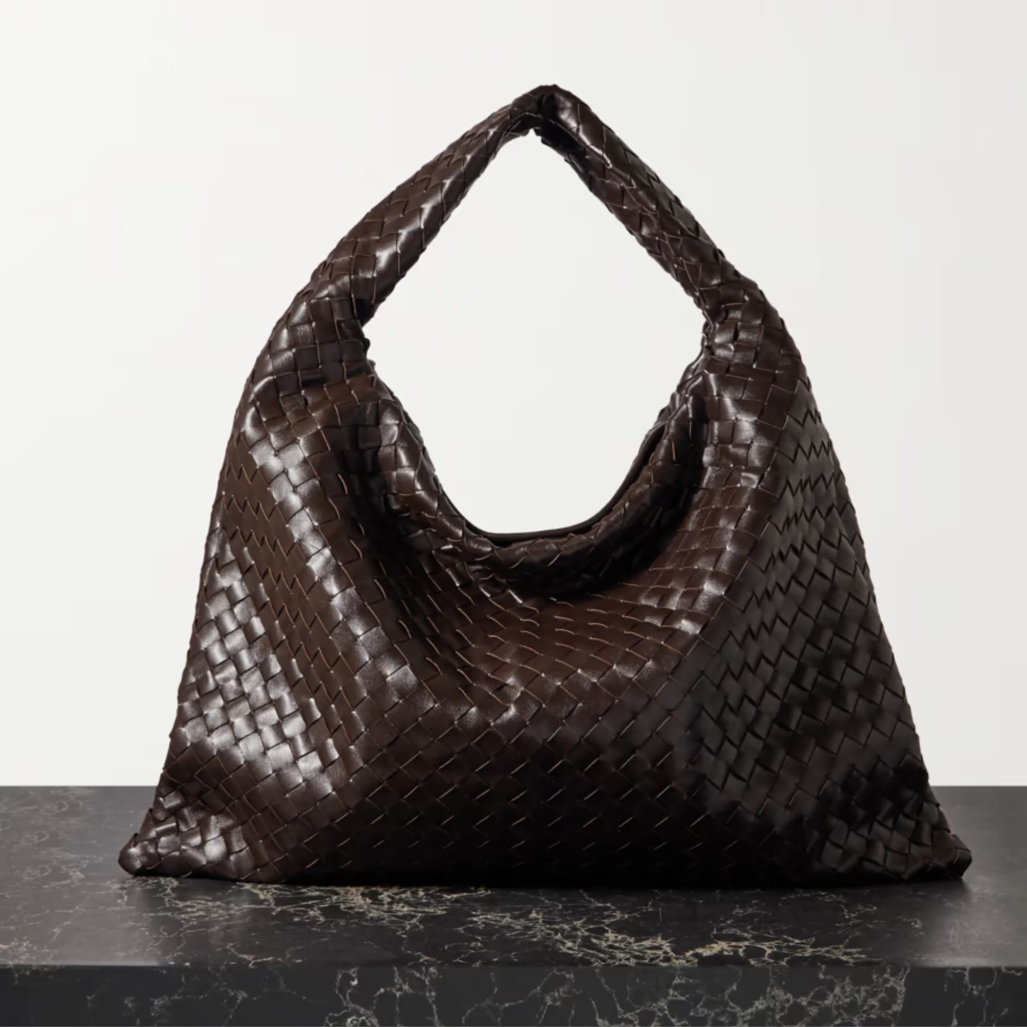 Large-Hop-Leather-Shoulder-Bag-in-Fondant-Levant-Leather